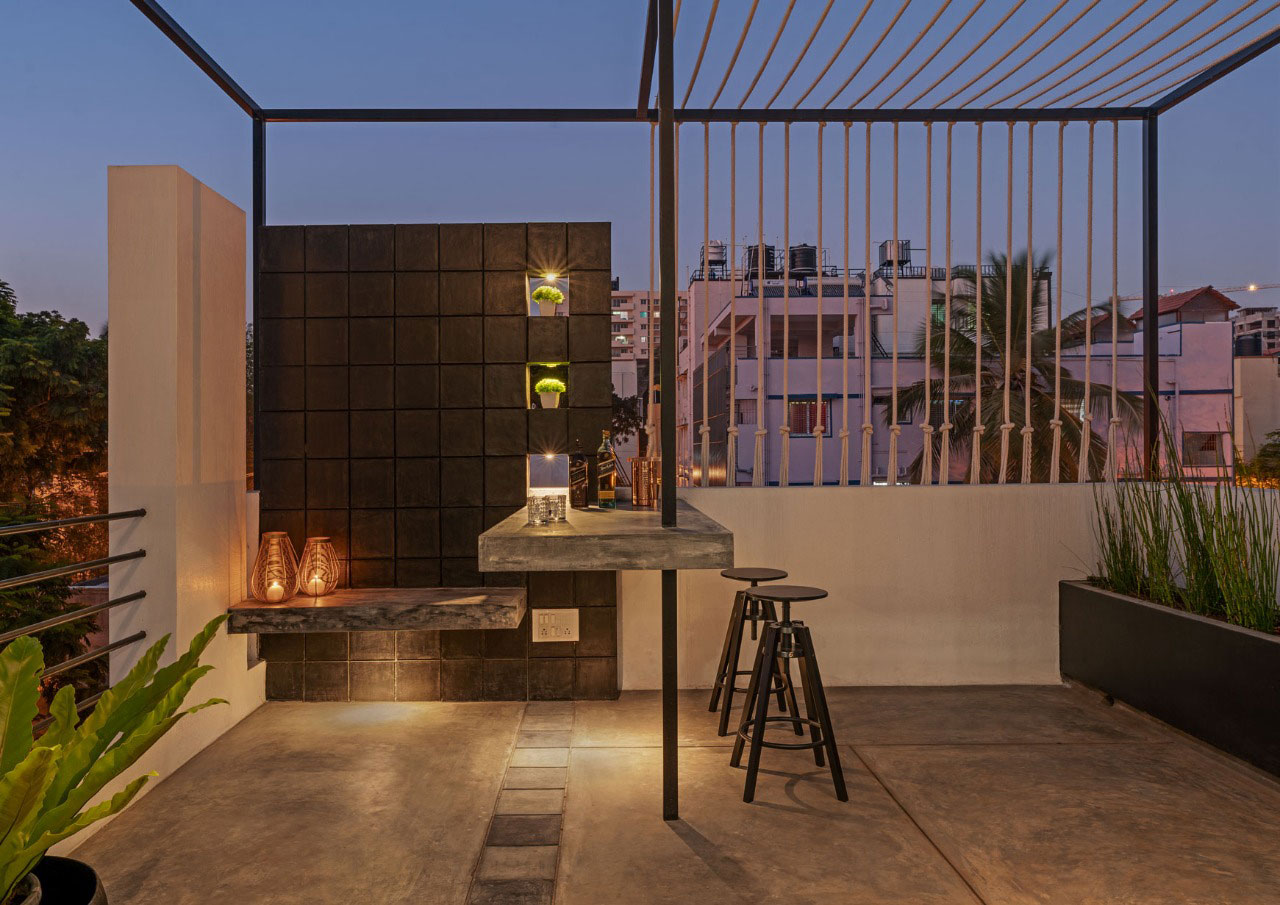 The minimalistic open bar unit on the rooftop to relax and unwind.