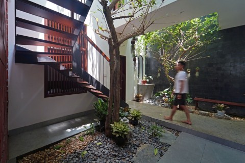 12x14 House by IZ architects