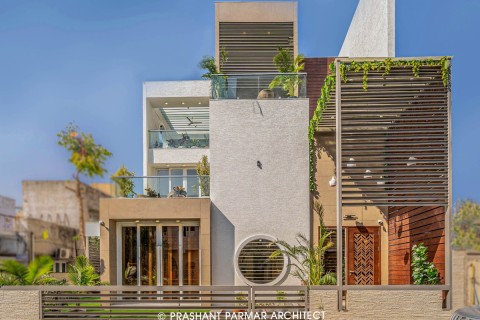 Stepped Cube House by Prashant Parmar Architect | Shayona Consultant