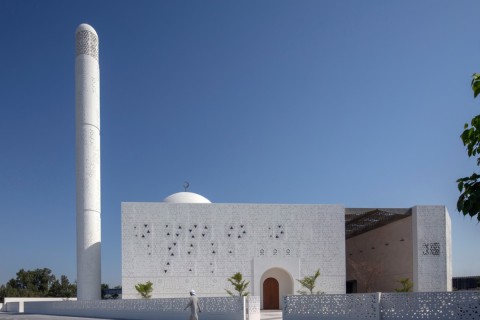 Mosque of the Late Abdulkhaliq Gargash by Dabbagh Architects