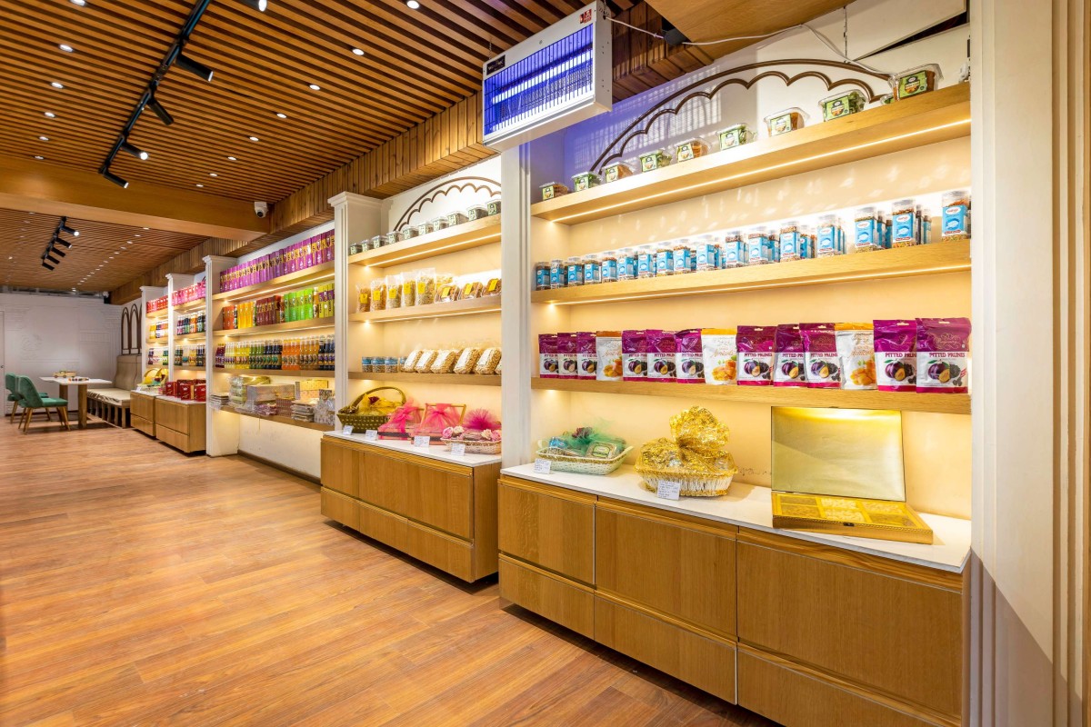Interior view of Guruji Thandai - Drink Speciality Store by Imagine Design Studio