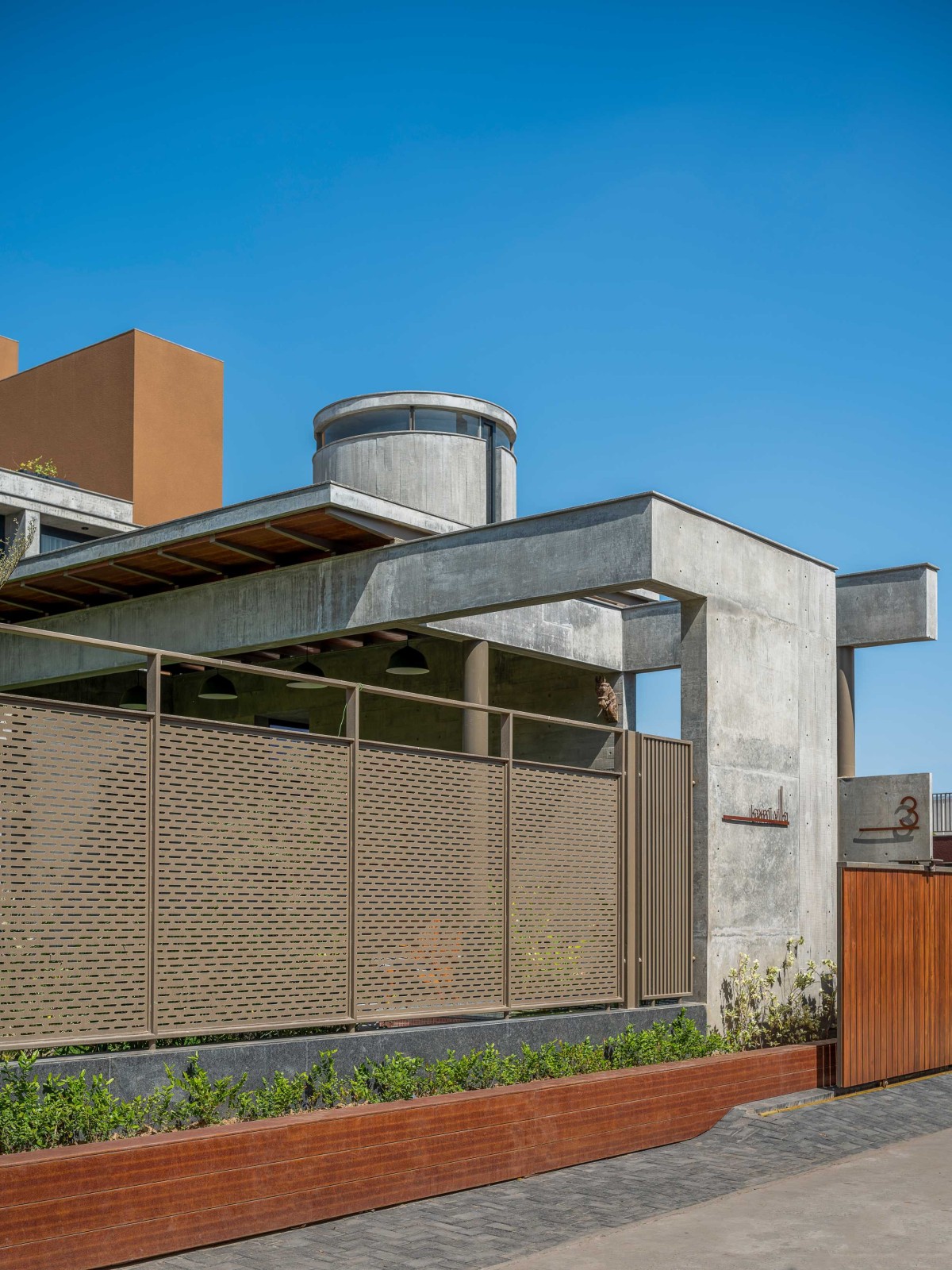 Exterior View Of Ascending House by Rushi Shah Architects + Tattva
