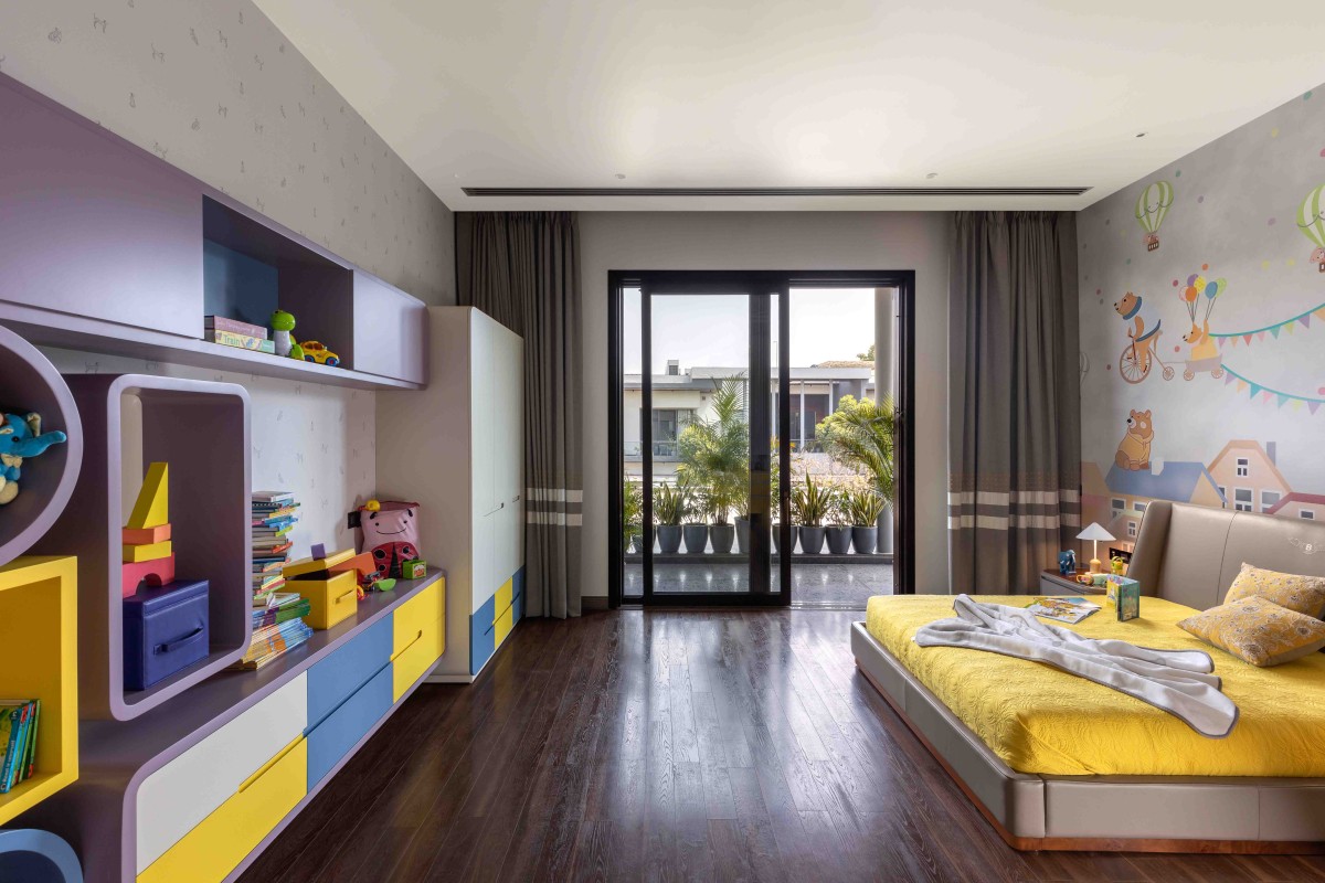Children's Bedroom of Chattarpur Villa by Design Deconstruct