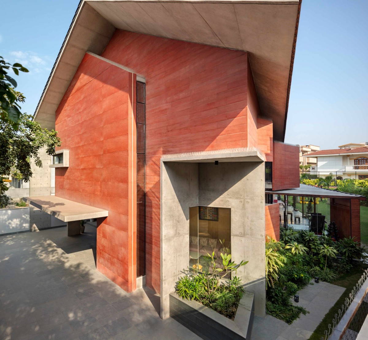 Exterior view of Chromatic House by Anagram Architects