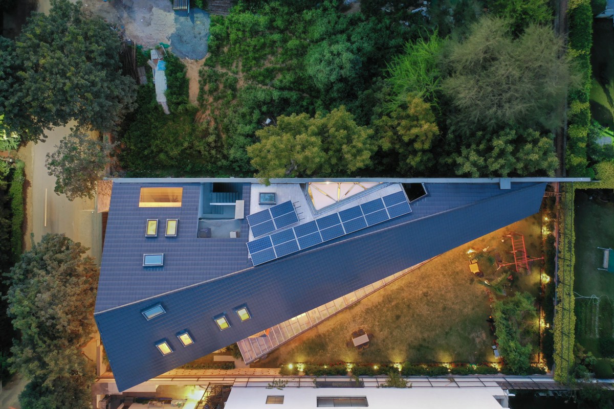 Bird eye view of Chromatic House by Anagram Architects