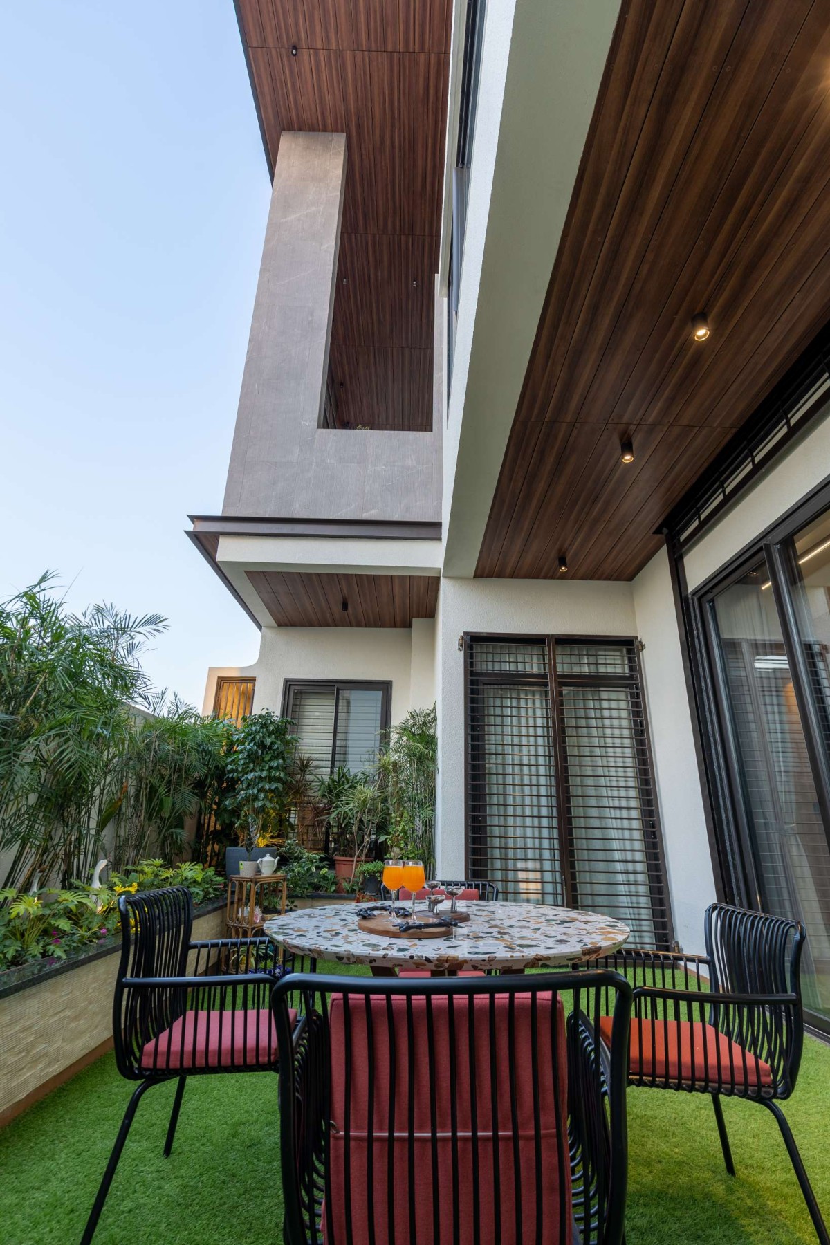 Balcony of The Architect’s Den by Rainbow Designers & Associates