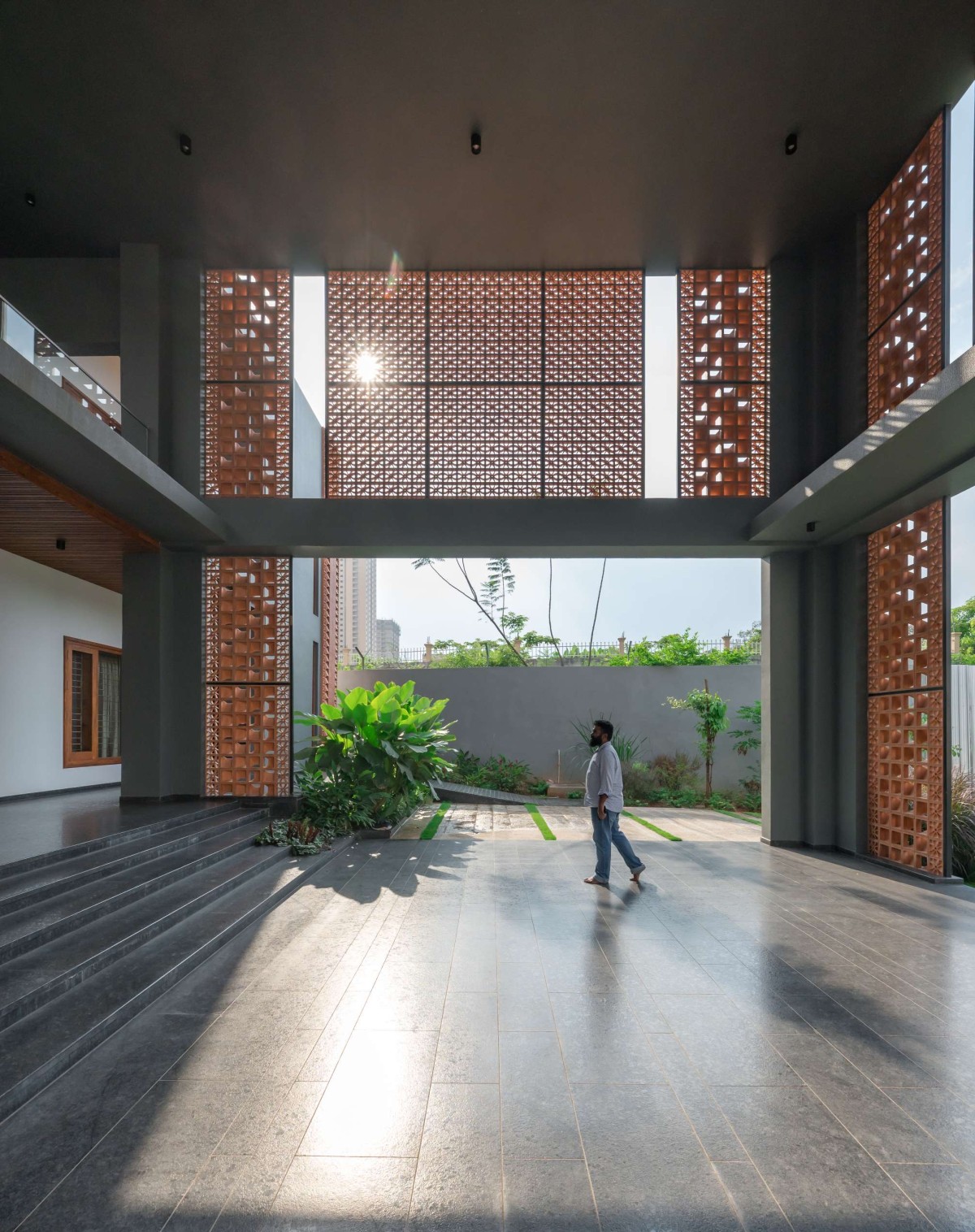 Interior view of Manjodaya House by Ecumene Habitat Solutions Pvt. Ltd.