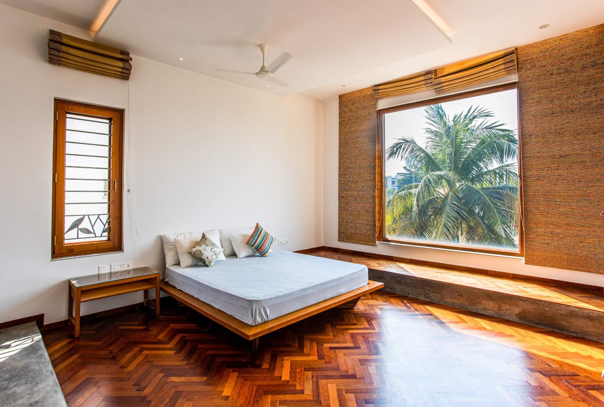 Bedroom of Light House by Vishwakarma Design Studio
