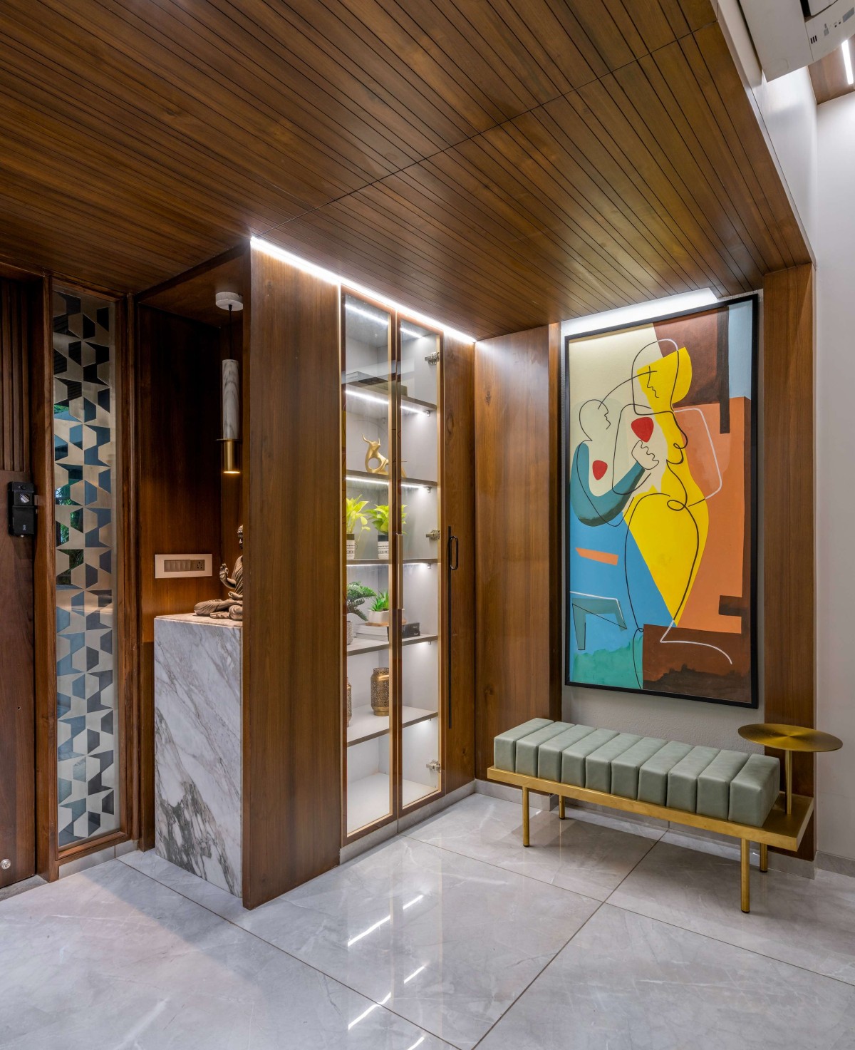 Foyer of An Amiable Enclave Of Sharnam 7 by Anand Patel Architects
