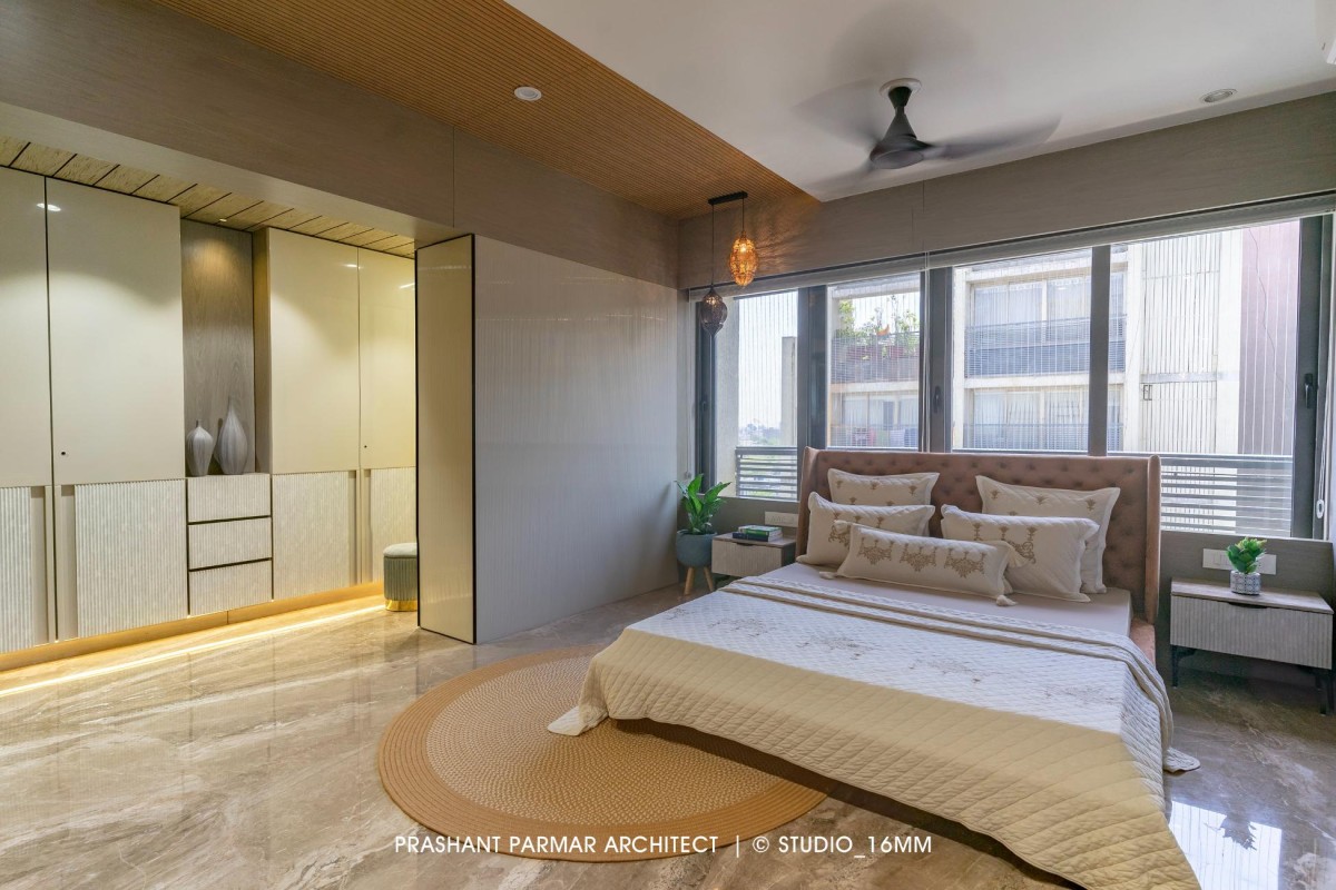 Master Bedroom of Ultra-Modern Luxurious Penthouse by Prashant Parmar Architect - Shayona Consultant
