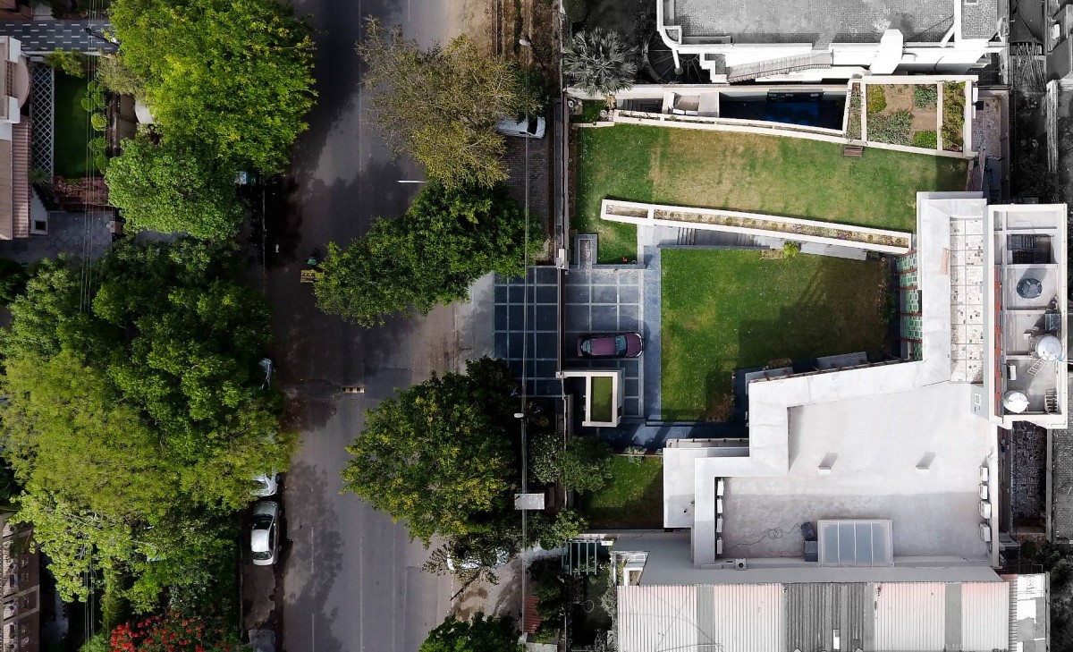 Bird eye view of The BungaLOW by Anagram Architects