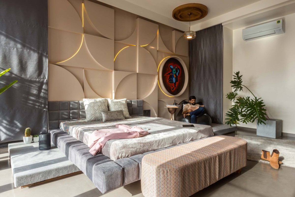 Bedroom of Swapna Residence - A Harmonious Fusion of Design and Function by Architects at Work