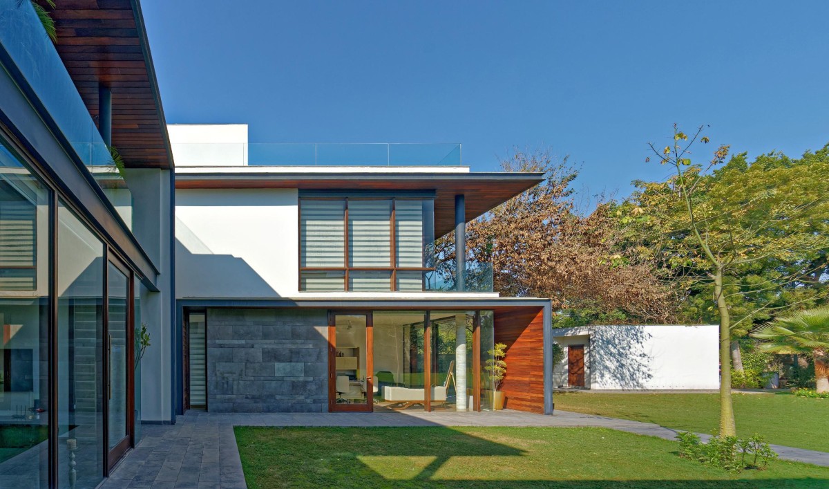 Exterior view of Horizon House by DADA Partners