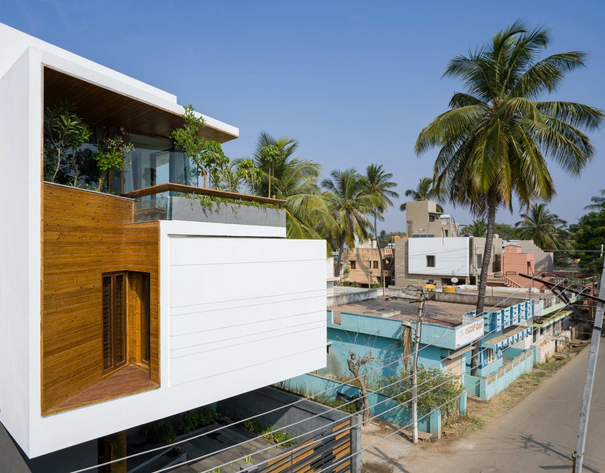 Exterior view of Gauribidanur Residence by Cadence Architects