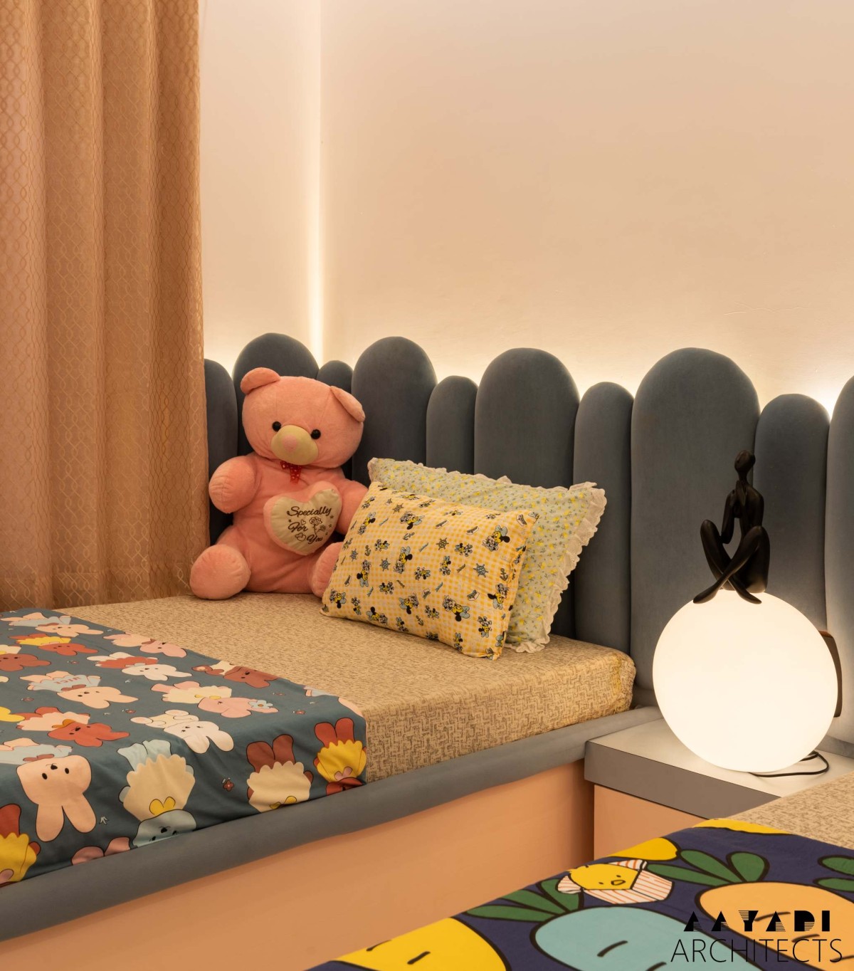 Kids Bedroom of Geometrical casket by Aayadi Architects