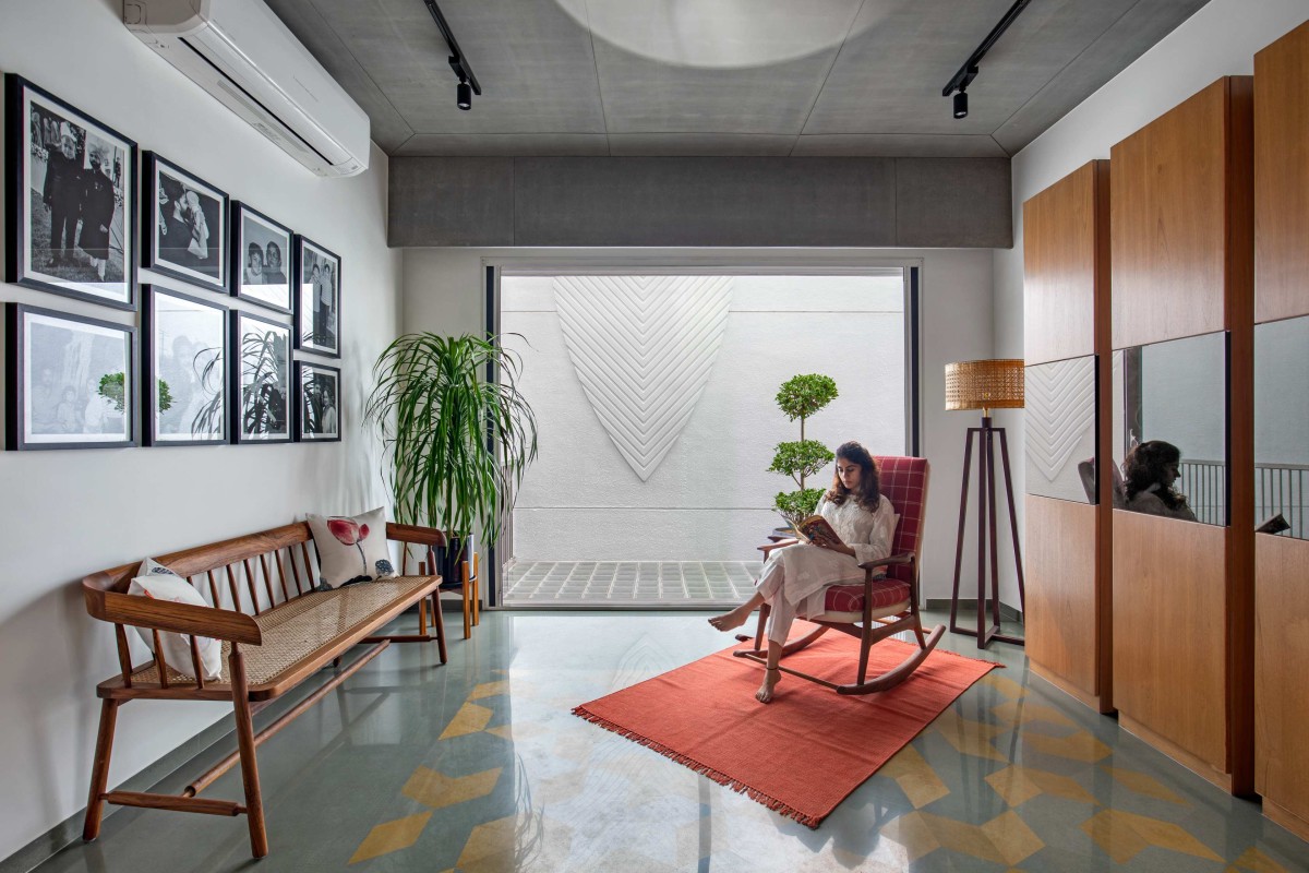 Lounge area of Sangam by Dipen Gada & Associates