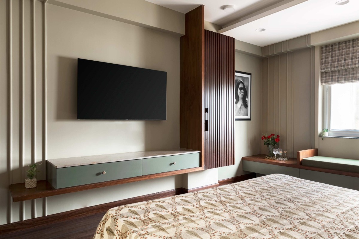 Master Bedroom of Contemporary Flair by Phrasing Spaces