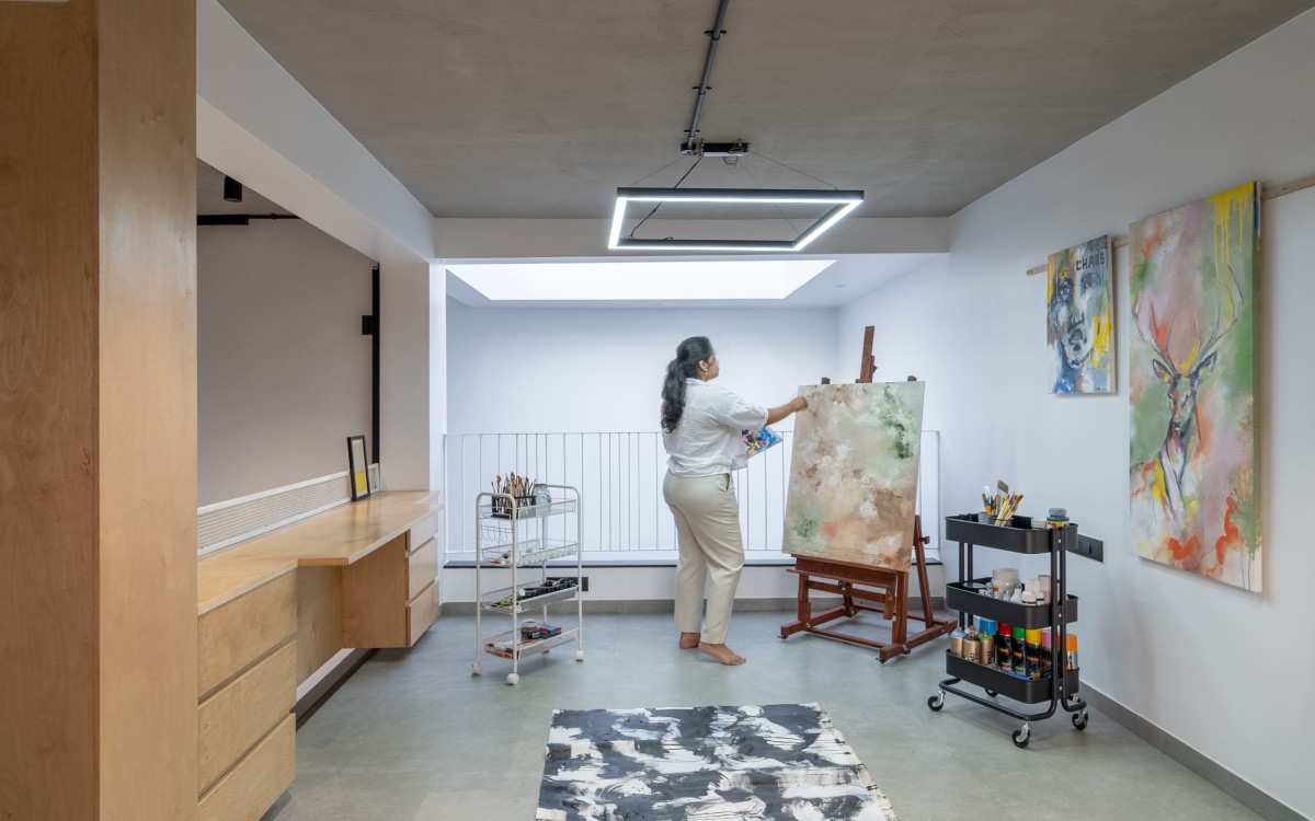 Studio of The Artist’s Loft by Jalihal Associates