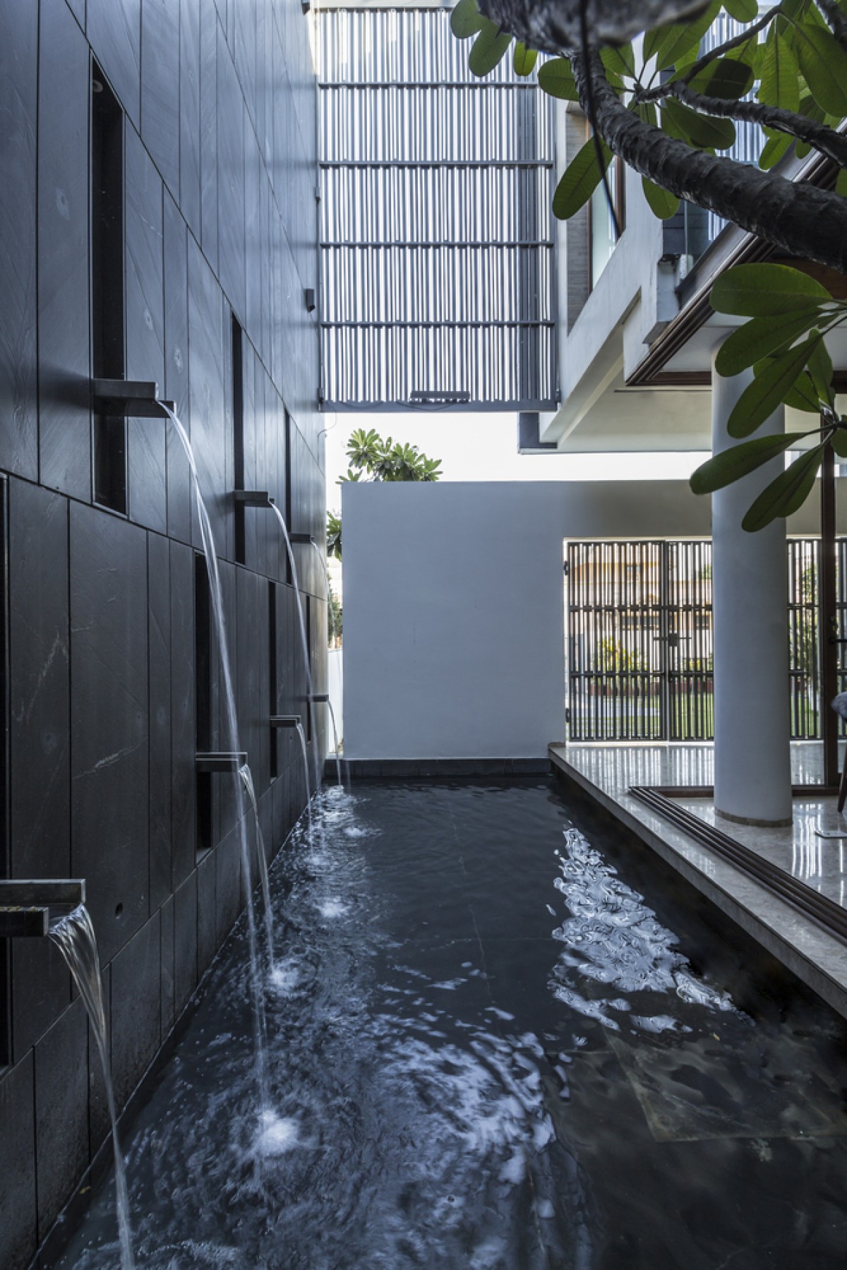Water body of Residence 913 by Charged Voids