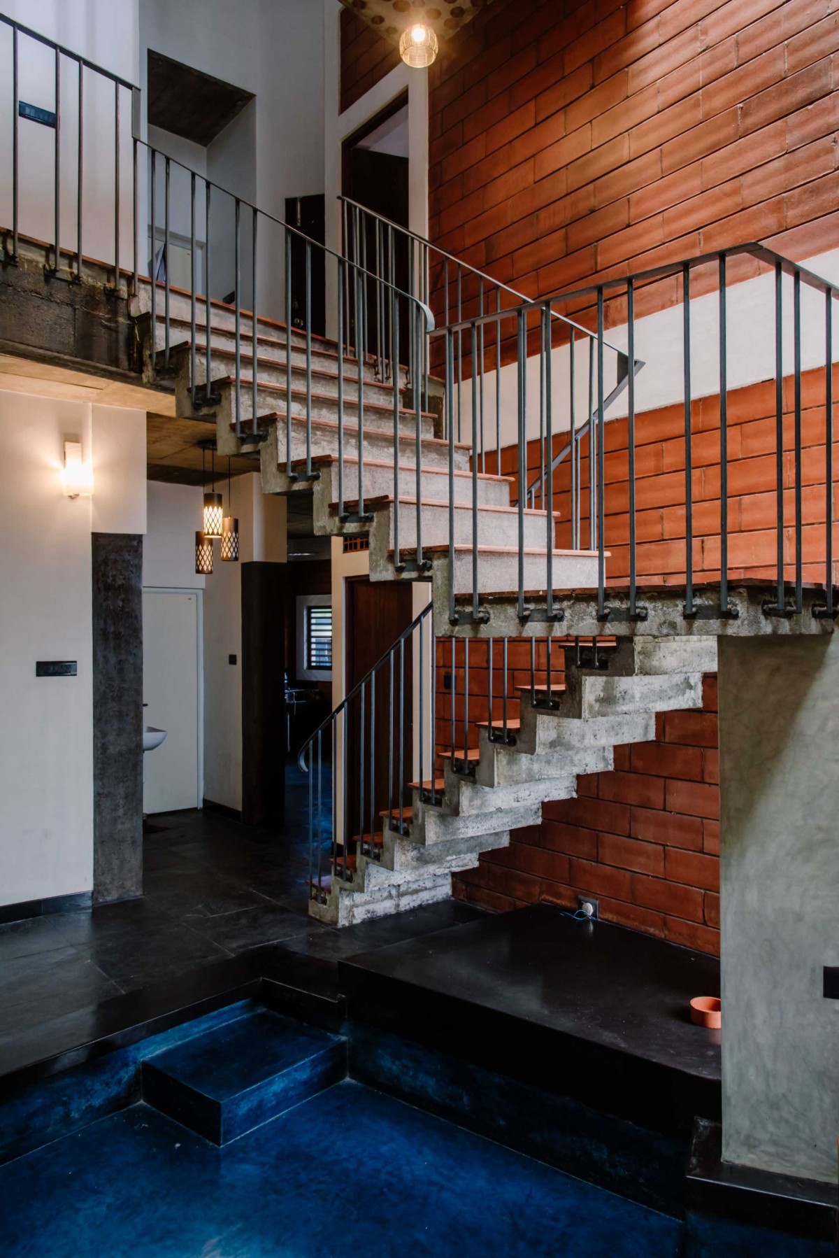 Staircase of Rejesh Residence by DD Architects
