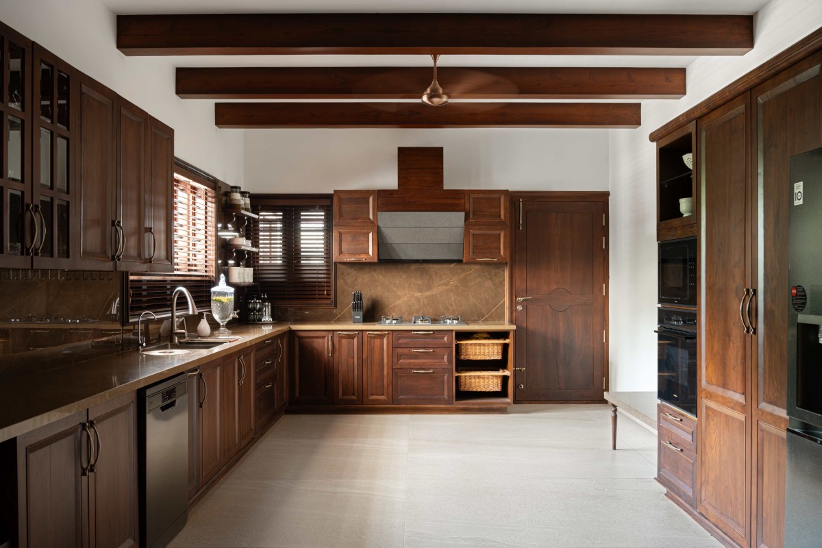 Kitchen of Navas Residence by Amar Architectural and Designs Pvt. Ltd.