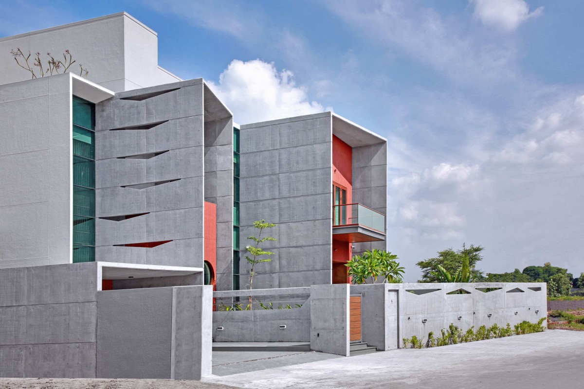 Exterior view of Dr. Nirav Bhalani’s Residence by Dipen Gada & Associates