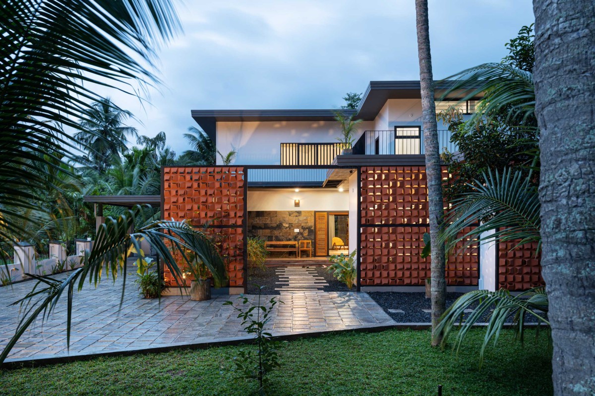 Exterior view of Cent Home by FiF Studio
