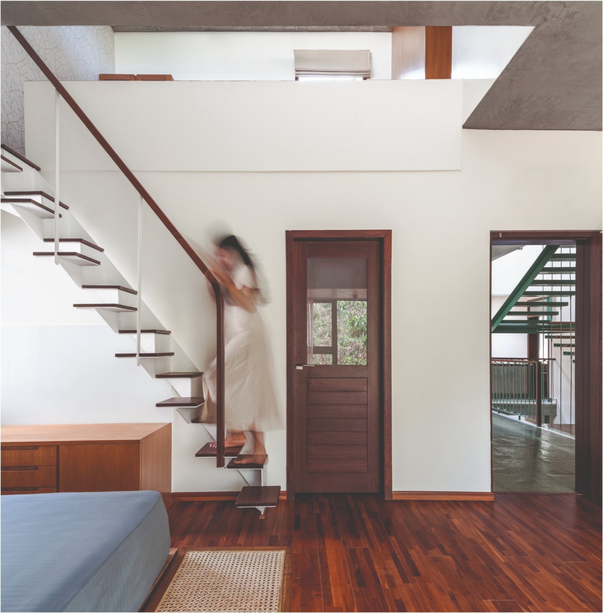 Alternating Tread staircase -Nairy’s residence by Funktion design