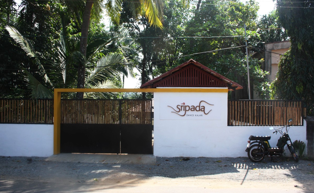 Entrance of Sriprada Dance School by DD Architects