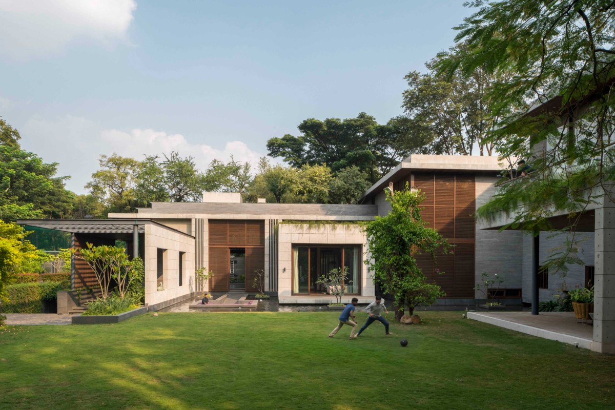View from lawn of Maheshwari House by Anil Ranka Architects