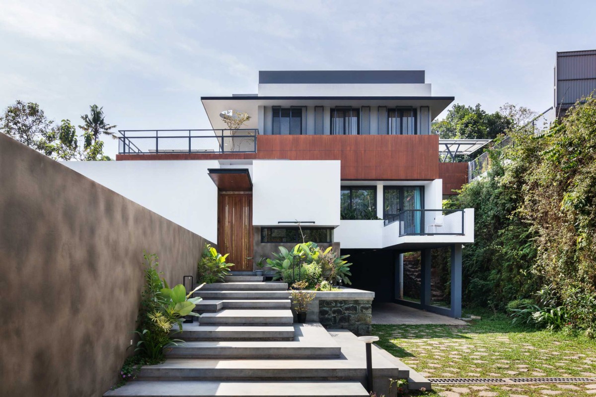 Exterior view of Viswam Residence by N&RD