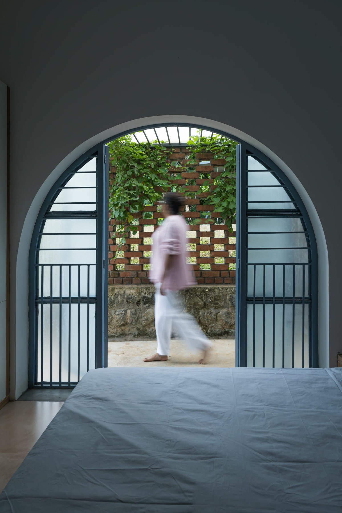Grand Parents Bedroom of Bay Leaf House by Project 51 A (h)