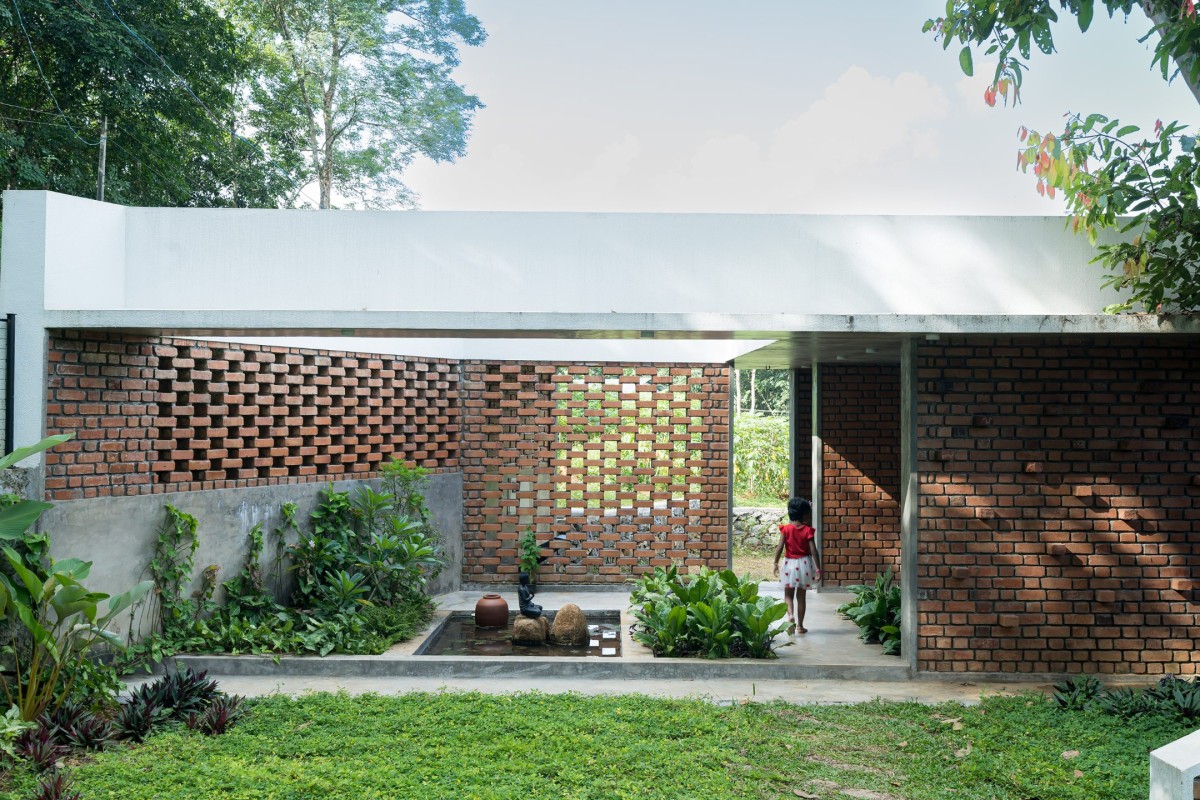 Entrance porch of Bay Leaf House by Project 51 A (h)