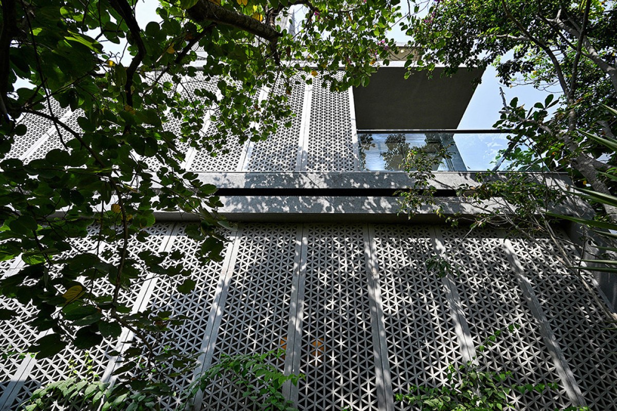 Detailed shot of exterior of Zen Spaces by Sanjay Puri Architects