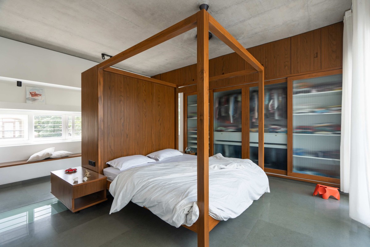 Bedroom of Joshi House by Anahata Architects