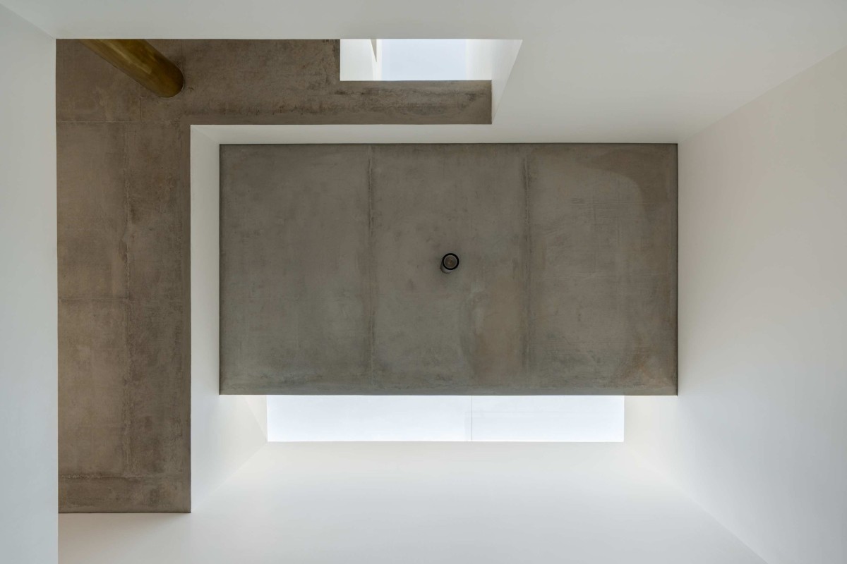 Ceiling of Joshi House by Anahata Architects