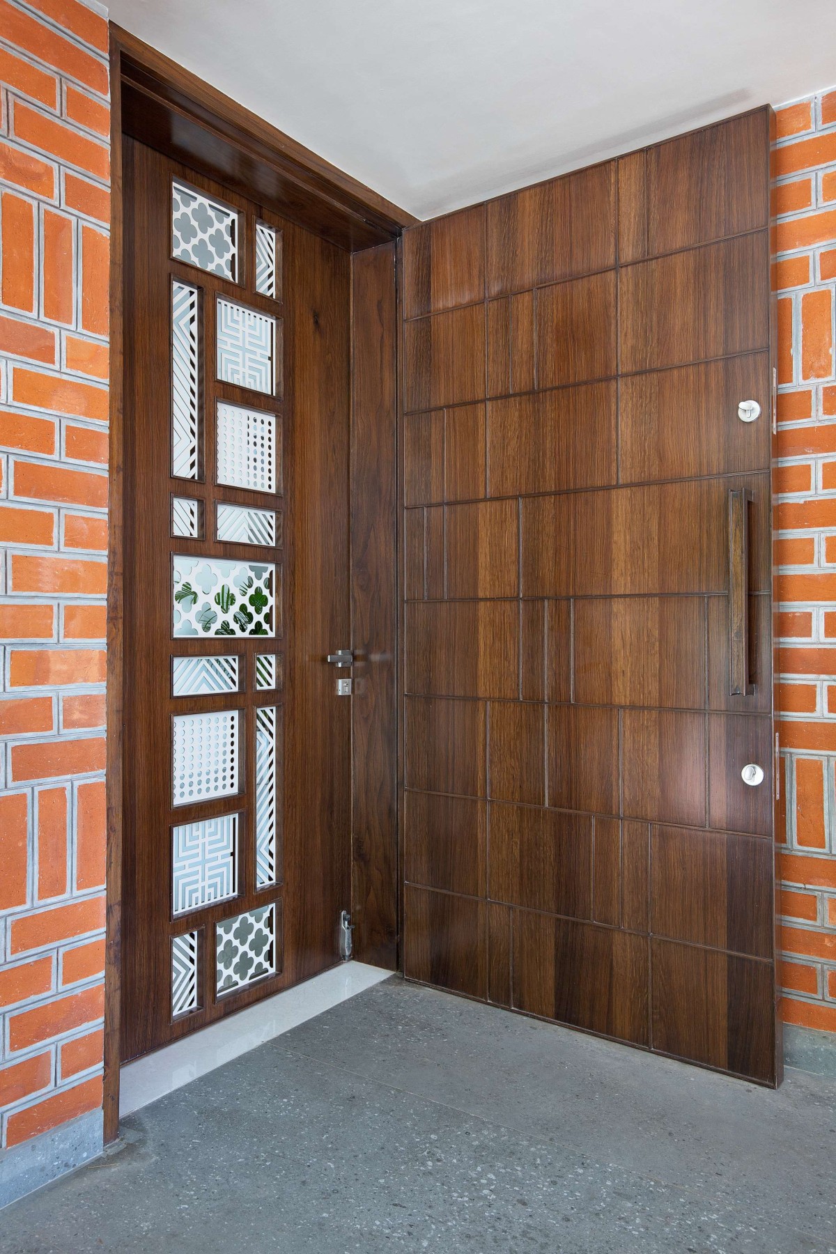 Main Door Design of Nandalaya Residence by Mandala Design Consortia