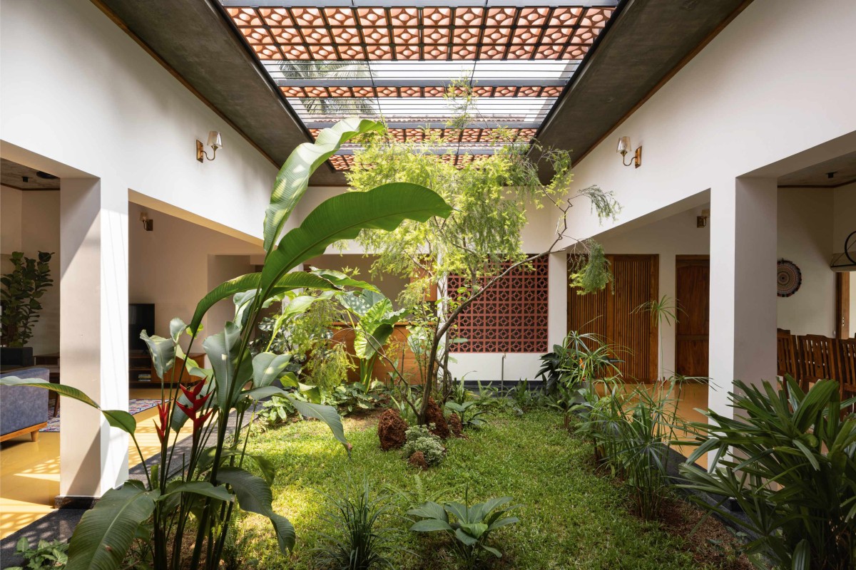 Courtyard of Zikr by Barefoot Architects