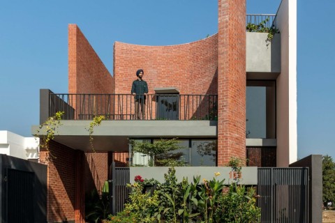 Perennial House by Sifti Design Studio