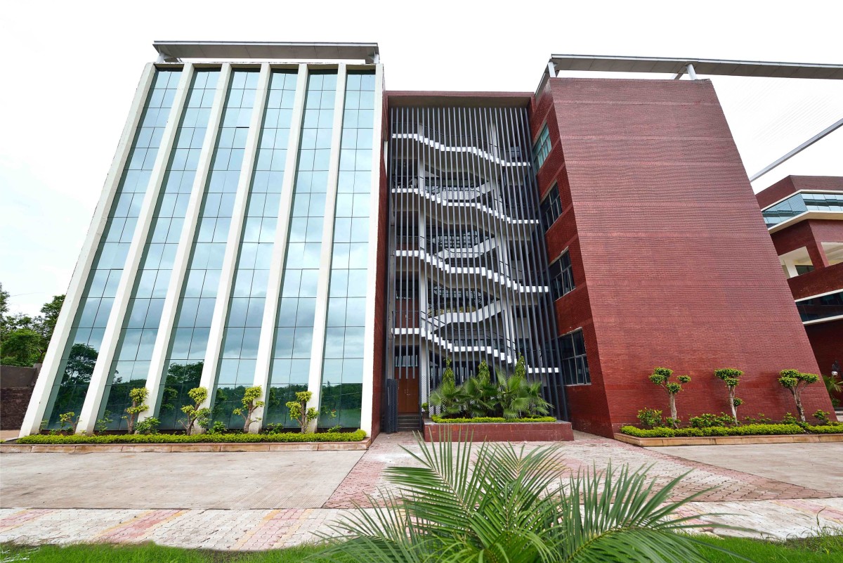 Exterior view of School of Law by 42MM Architecture