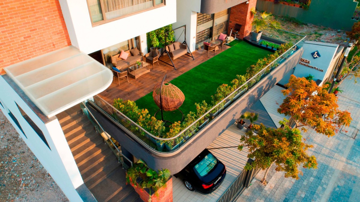 Terrace Garden of Nikunj by RKGA Consultants Pvt Ltd