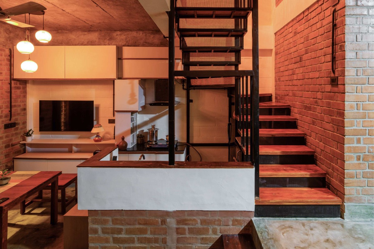 Staircase of Idam- A house that calls back by Ishtika Design Studio