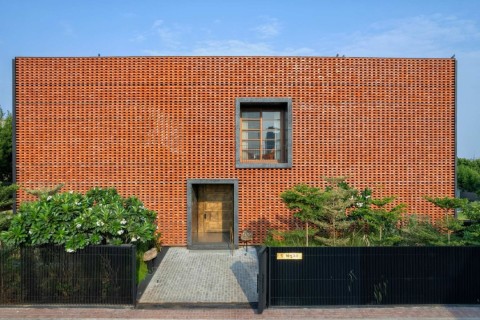 Ishtika House by SPASM Design Architects
