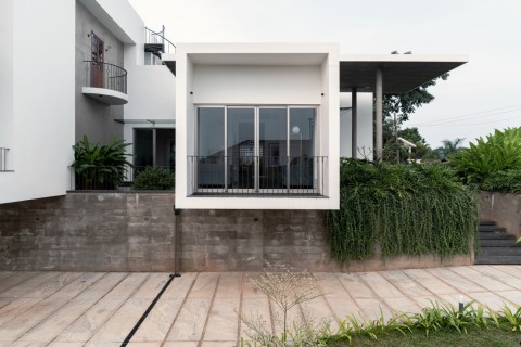 Athira-Paras Residence by Studio Acis