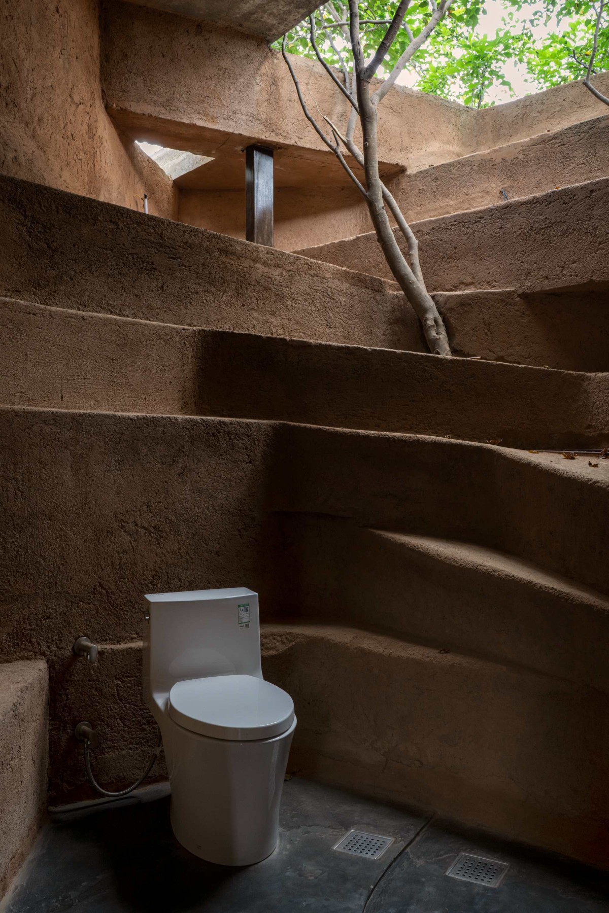 Toilet of Chuzhi by Wallmakers