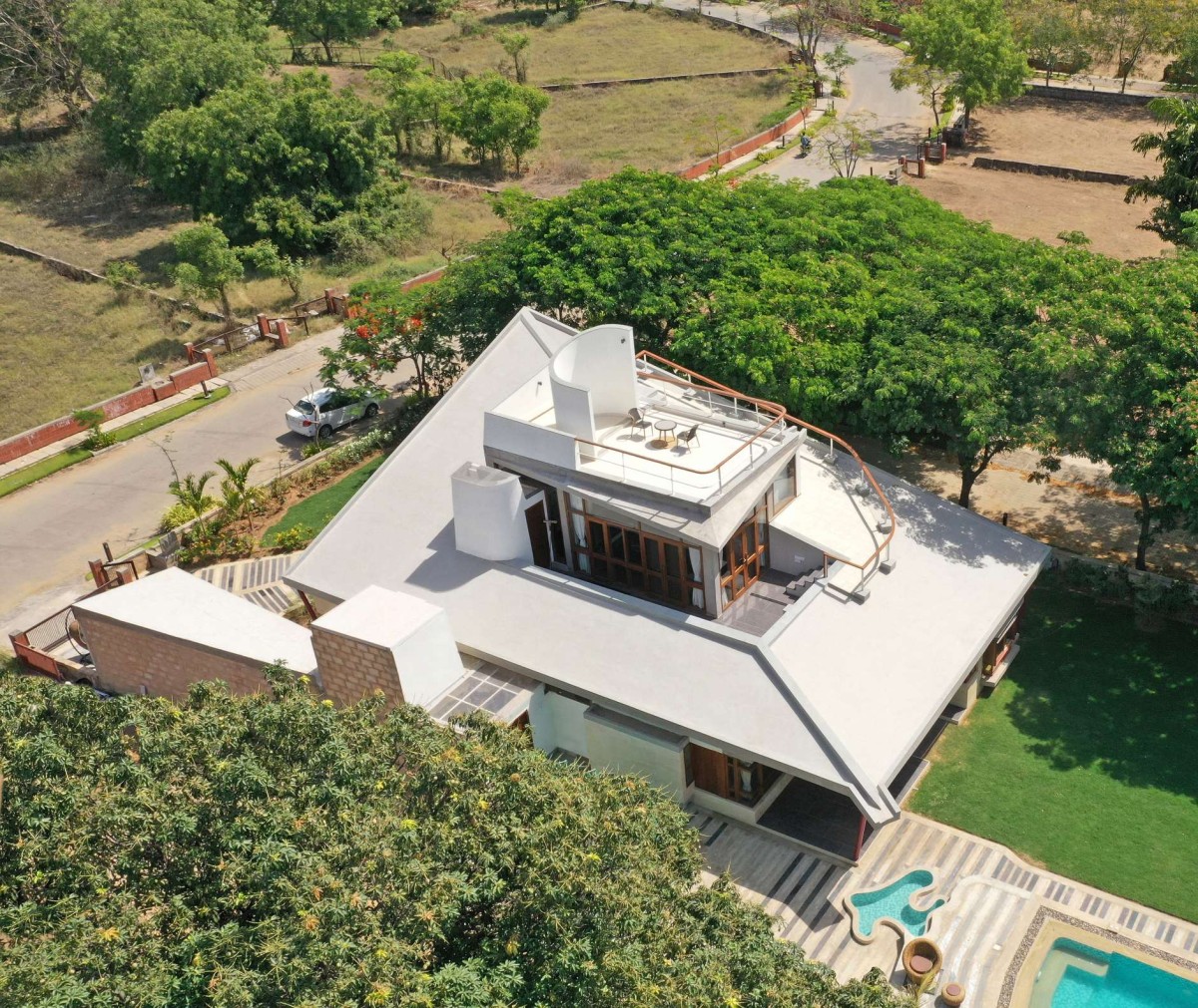 Bird eye view of House at Gulmohar Greens by Studio 4000