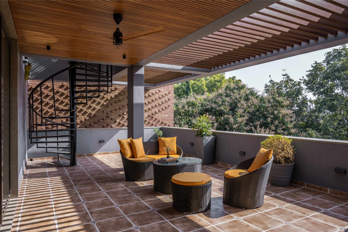 Seating area at terrace of 2Box House by DF Architects