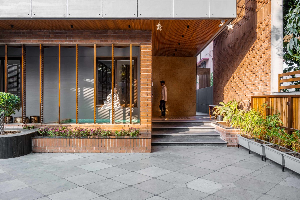 Entrance of 2Box House by DF Architects