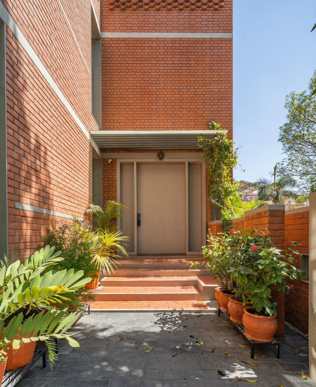 Entrance of An Urban House by MISA Architects