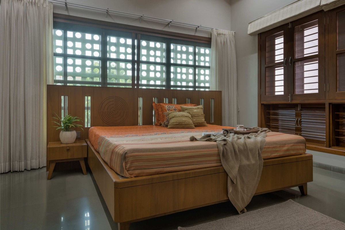 Master bedroom of An Indian Abode by K.N. Associates